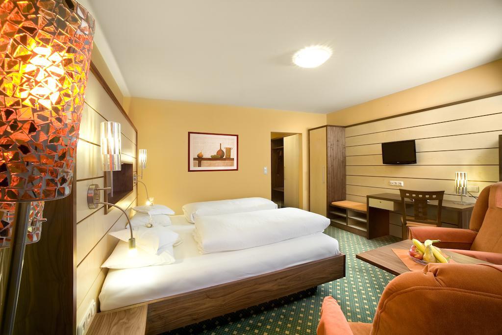Kur- Und Wellnesshotel Foerch Bad Worishofen Bilik gambar